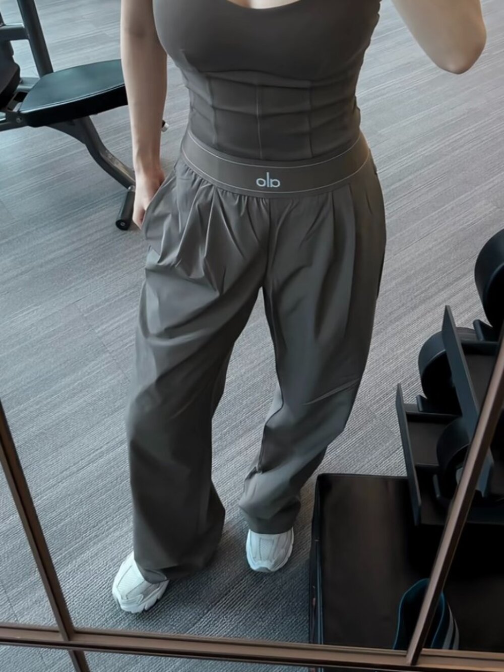 Olive🛒ALO Yoga Suit Up Trouser（Regular Limited）New With Tags